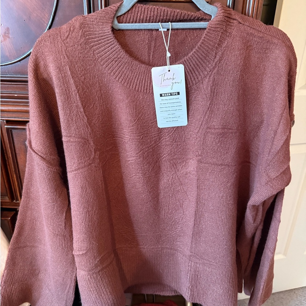 Cozy Rose-Brown Crewneck Women's Sweater Size medium NWT
